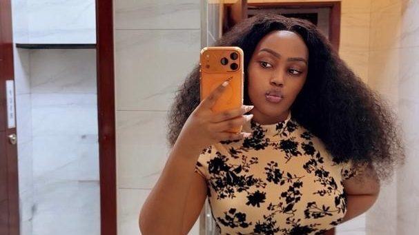 Netizens question Gloria Bugie’s phone theft claim