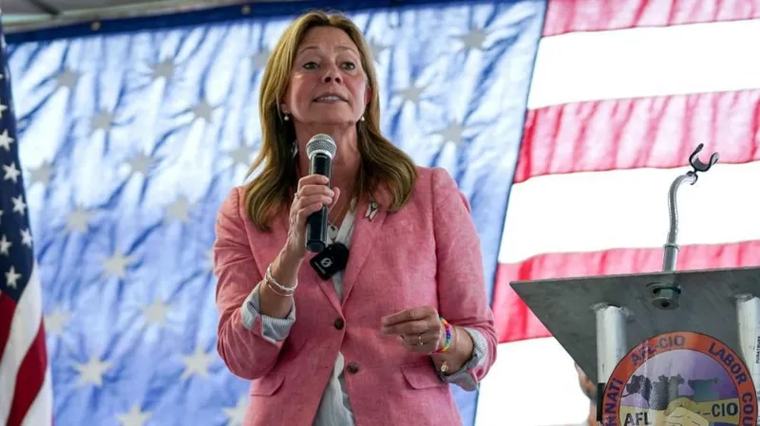 Armed Ohio man arrested after charging at Democratic candidate for governor